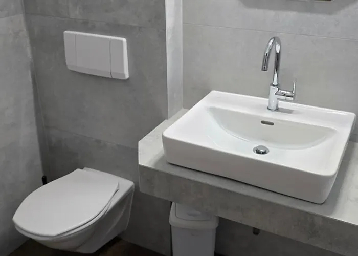 & Pichler 招待所 3*